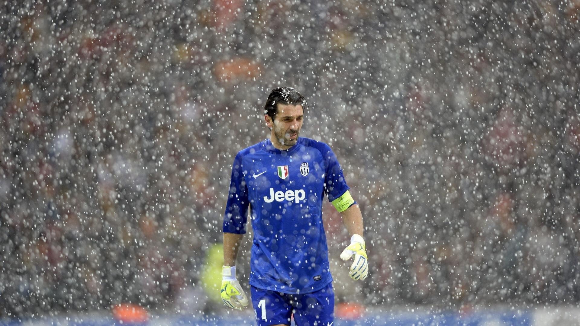 赫罗纳主帅确认埃切韦里参与一线队合练，坦言特狮转会冬窗局势复杂